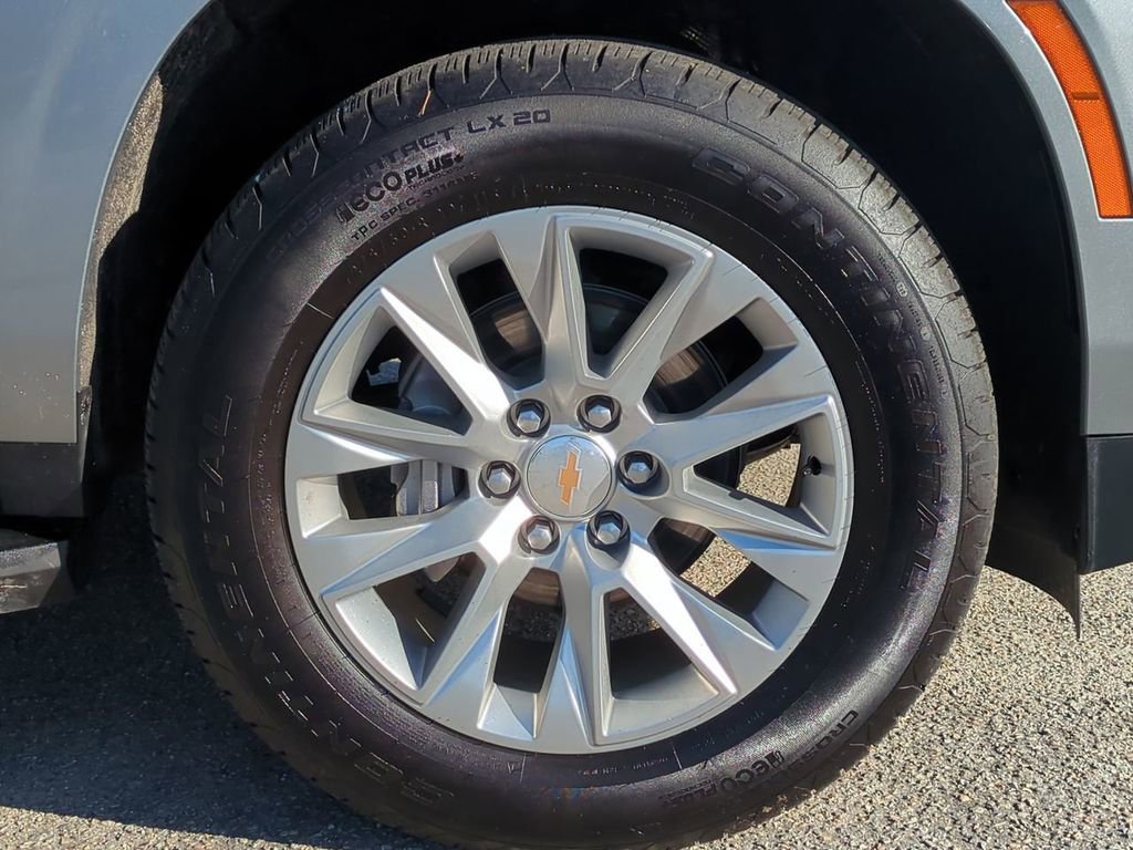 Used 2025 Chevrolet Tahoe Premier w/ Sun And Tow Package image 11