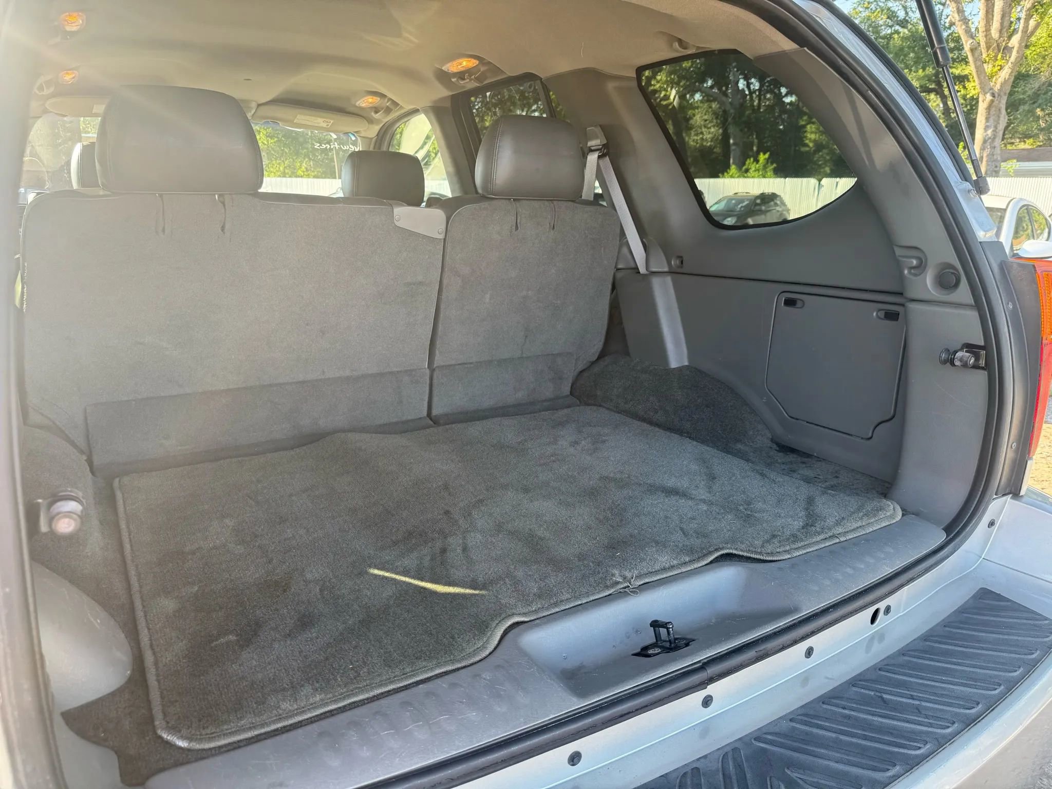 Used 2004 GMC Envoy SLT image 5