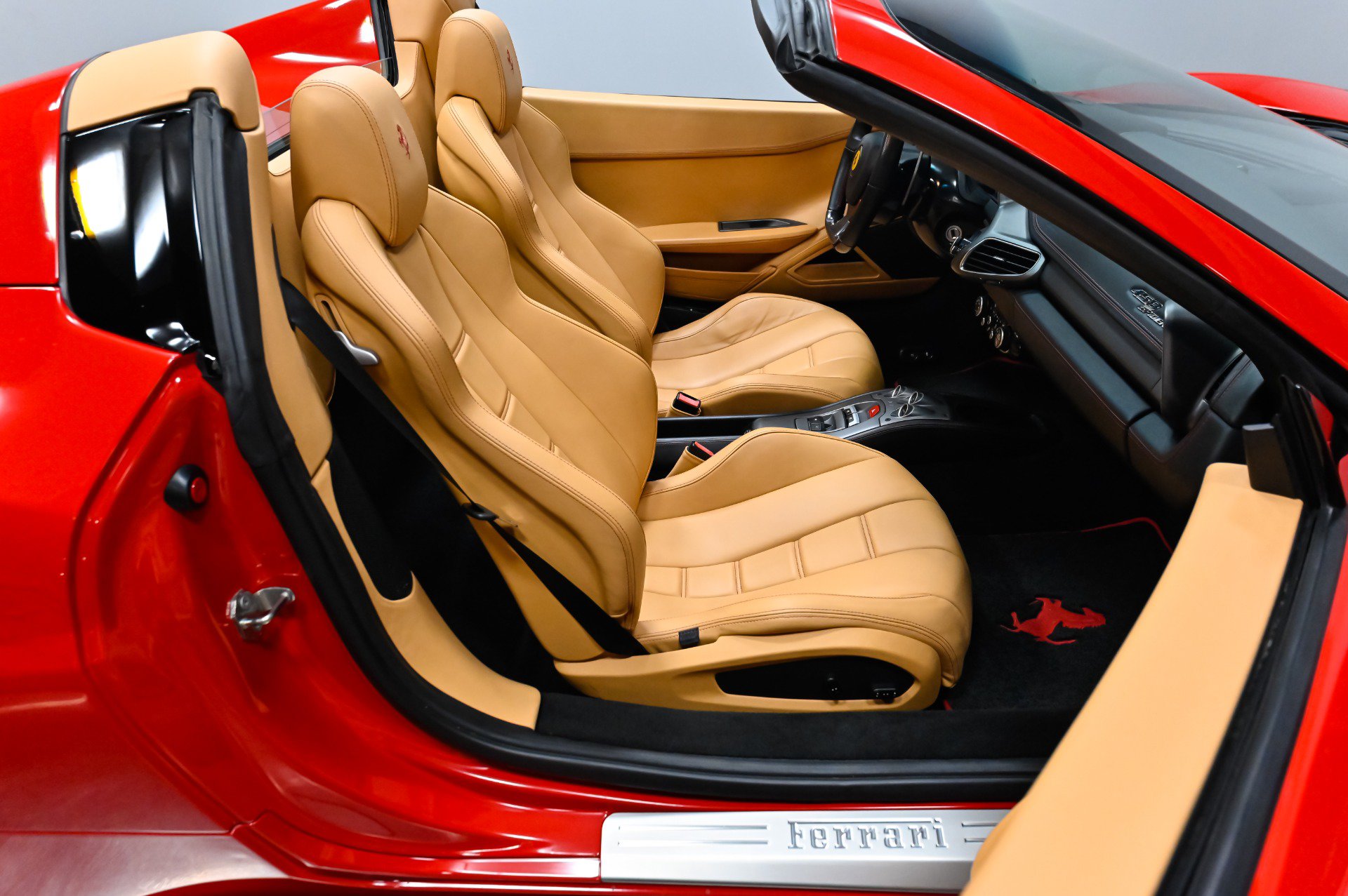 Used 2013 Ferrari 458 Spider RWD image 36