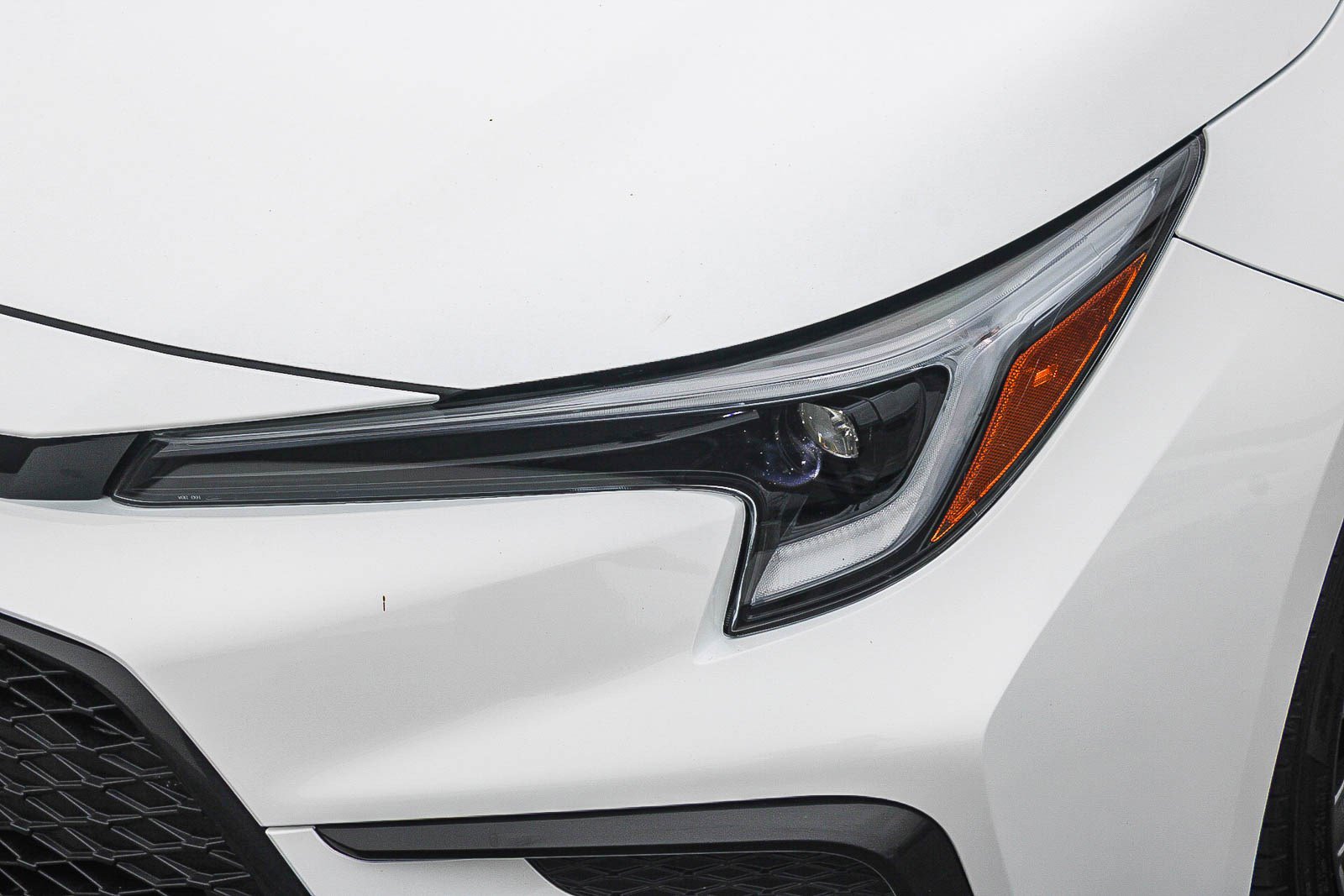 Used 2025 Toyota Corolla SE FWD image 5
