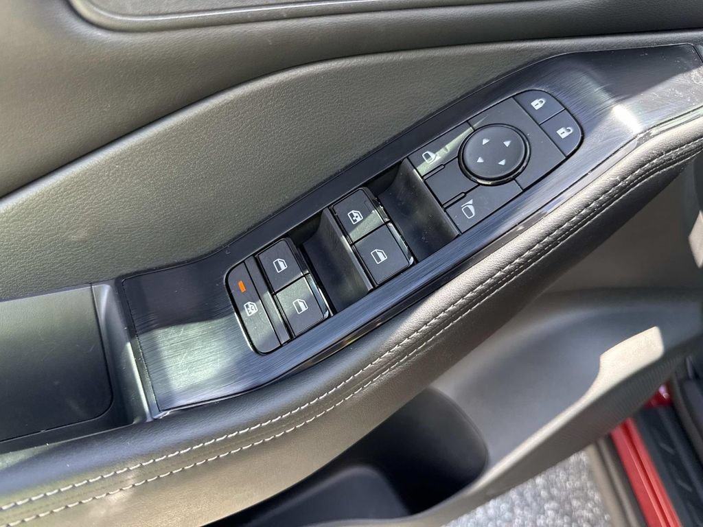 Used 2026 Nissan Rogue SV FWD image 21