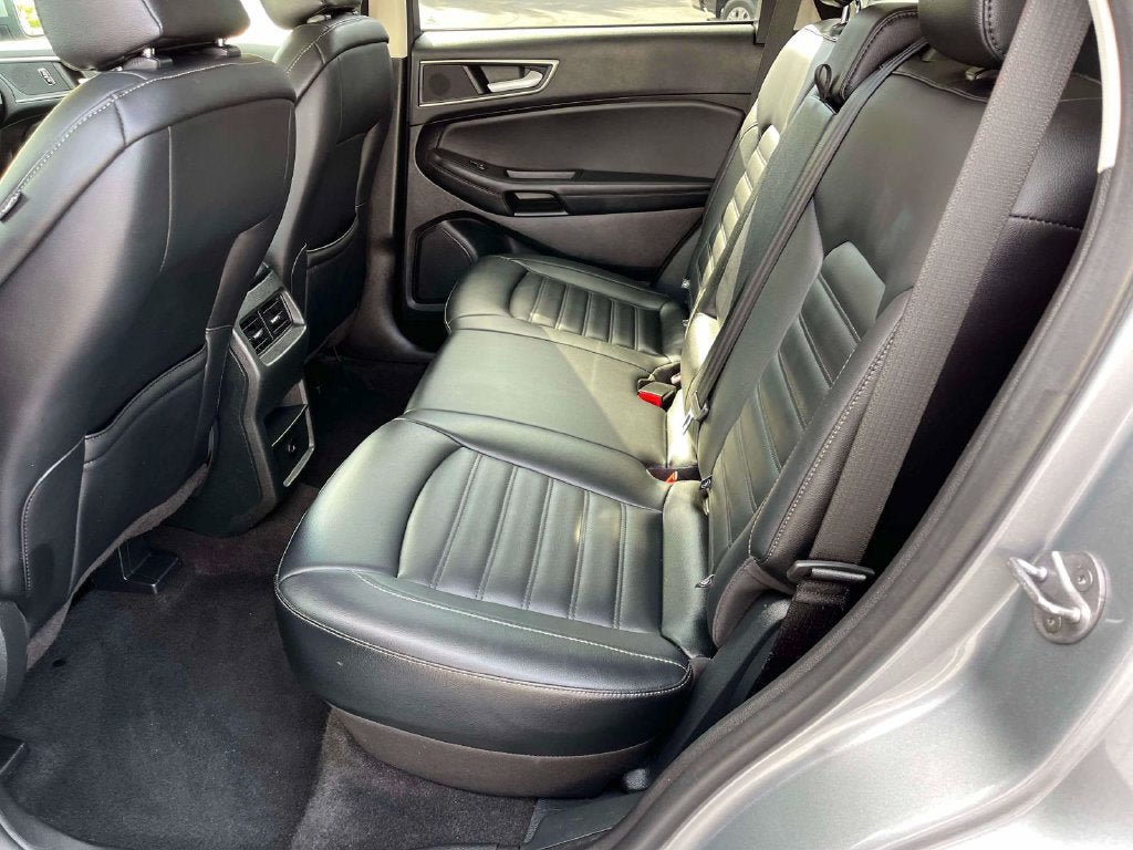 Used 2024 Ford Edge SEL AWD/4WD image 16