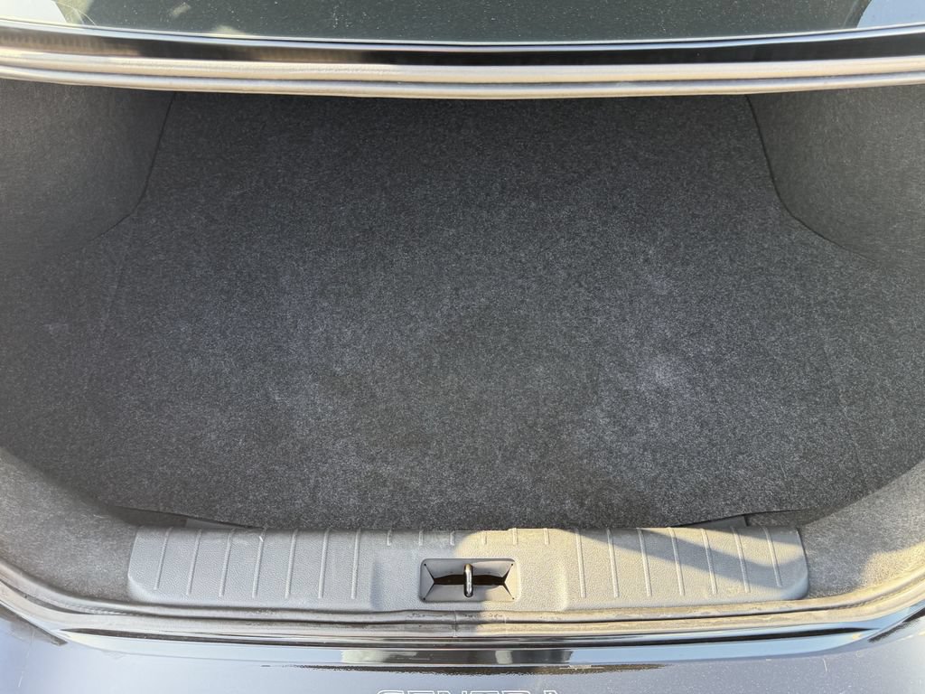 Used 2025 Nissan Sentra SV FWD image 28