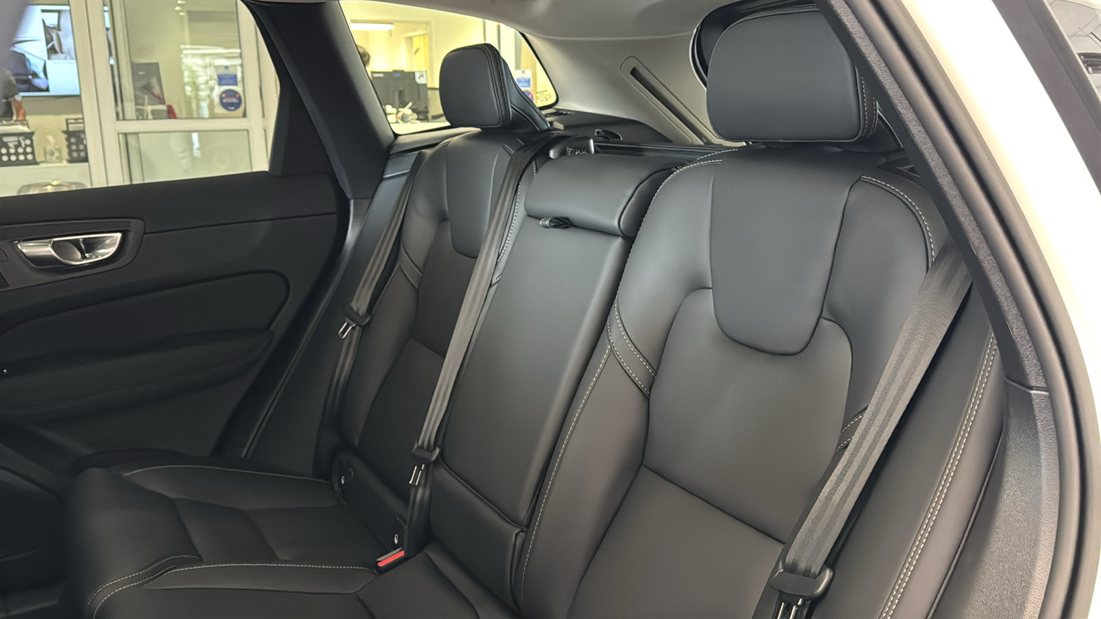 New 2027 Volvo XC60 B5 Ultra AWD/4WD image 26
