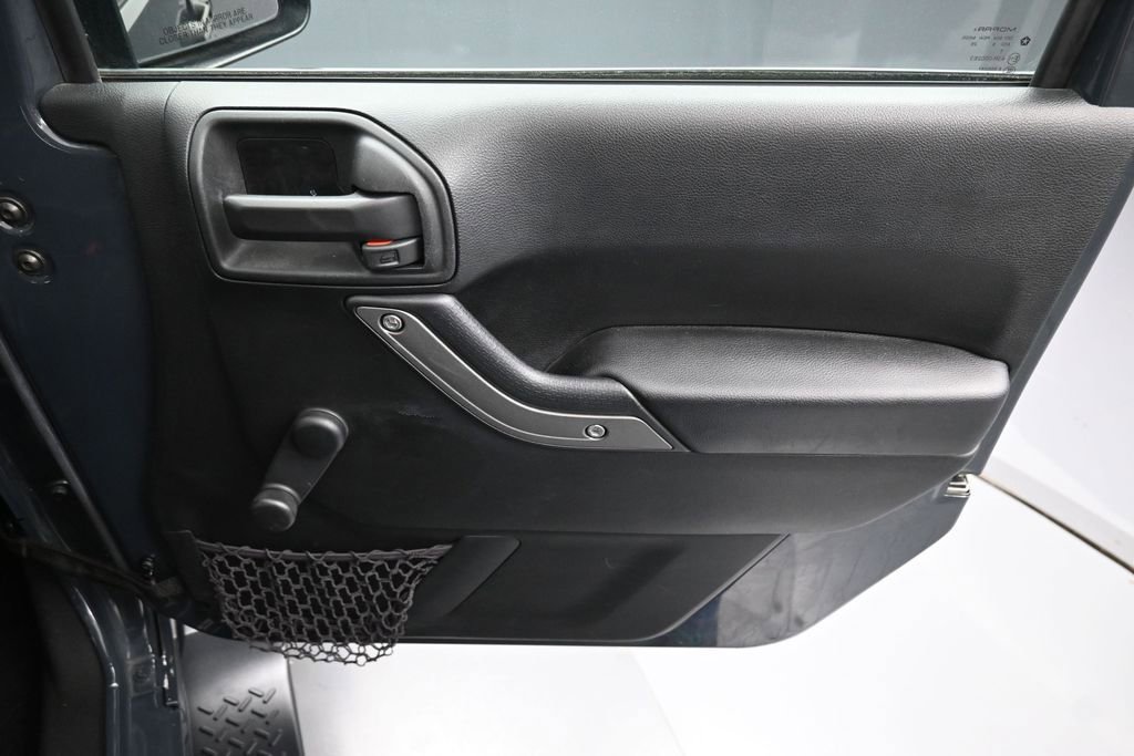 Used 2017 Jeep Wrangler Unlimited Sport w/ Connectivity Group image 29