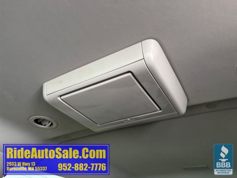 Used 2013 GMC Yukon XL Denali AWD/4WD image 28