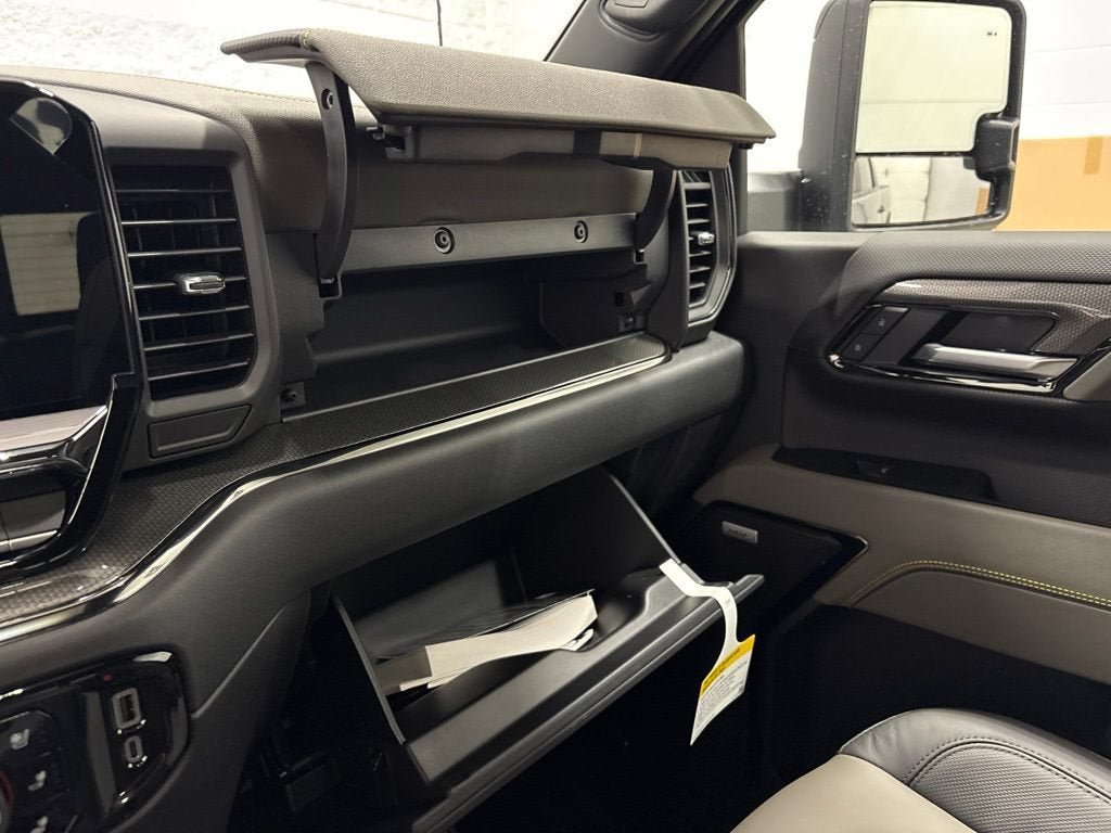 New 2026 Chevrolet Silverado 2500 ZR2 w/ LPO, Dark Essentials Package AWD/4WD image 29