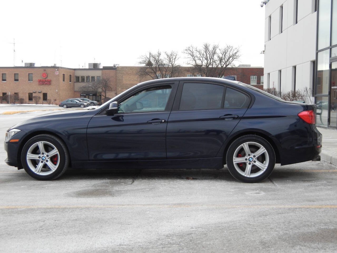 Used 2014 BMW 320i Sedan RWD image 10