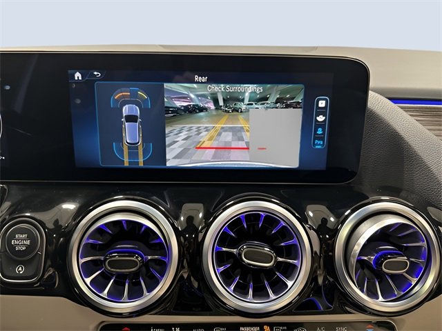 Used 2025 Mercedes-Benz GLA 250 4MATIC image 23