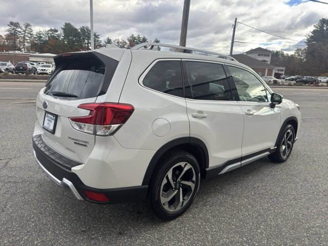 Used 2023 Subaru Forester Touring image 3