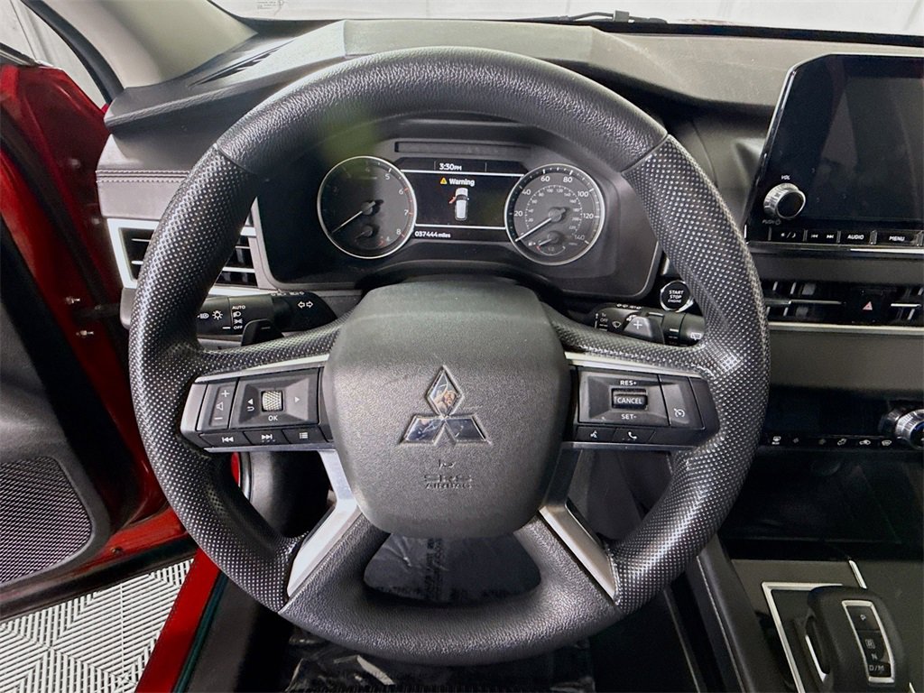 Used 2022 Mitsubishi Outlander ES image 19