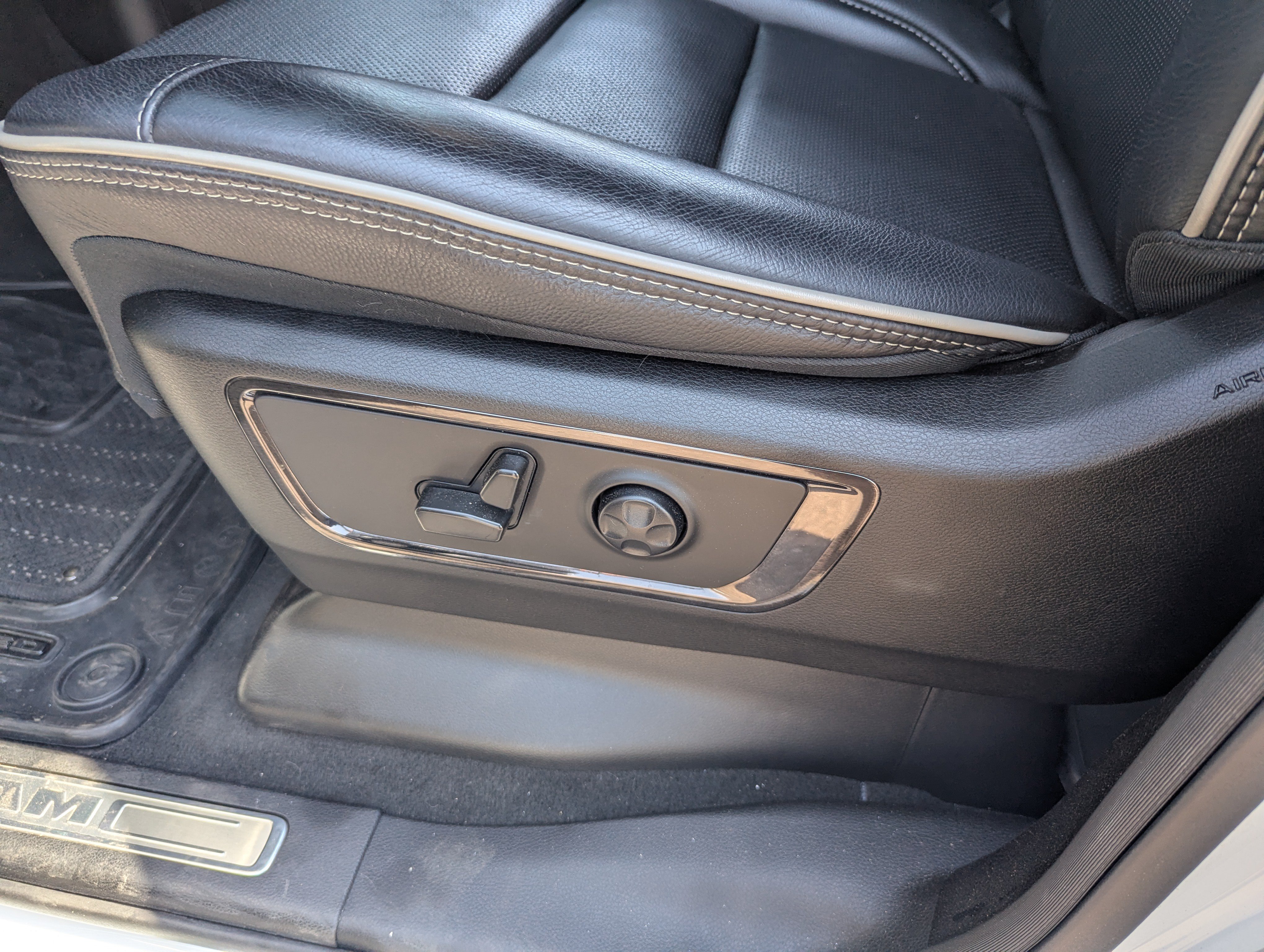 Used 2022 RAM 1500 Limited AWD/4WD image 21