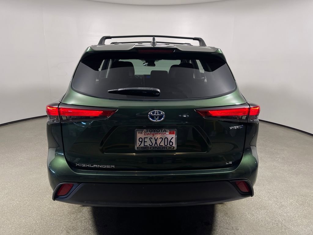Certified 2023 Toyota Highlander LE image 4