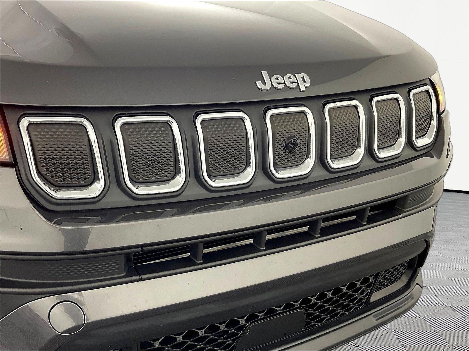 Used 2022 Jeep Compass Latitude AWD/4WD image 31
