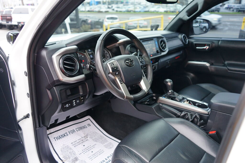 Used 2019 Toyota Tacoma Limited image 13