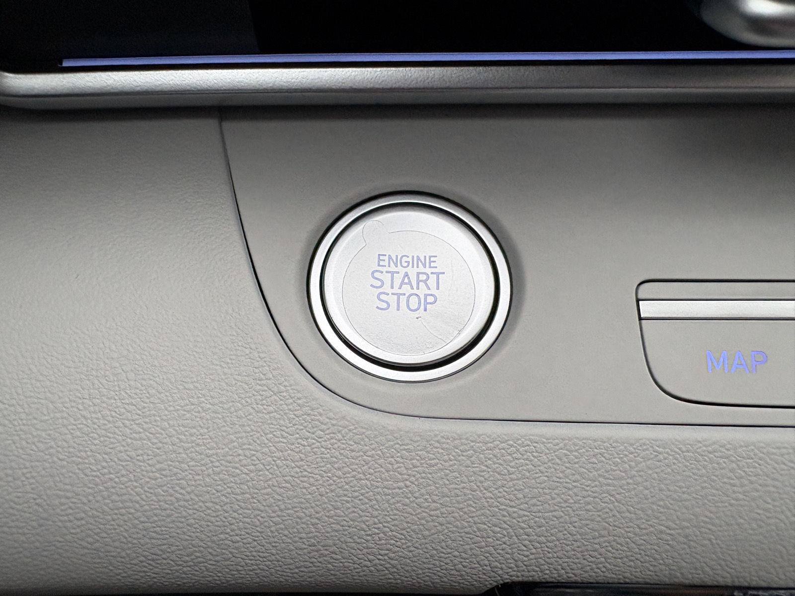 New 2026 Hyundai Elantra Limited FWD image 22