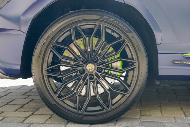 Used 2025 Lamborghini Urus SE image 31