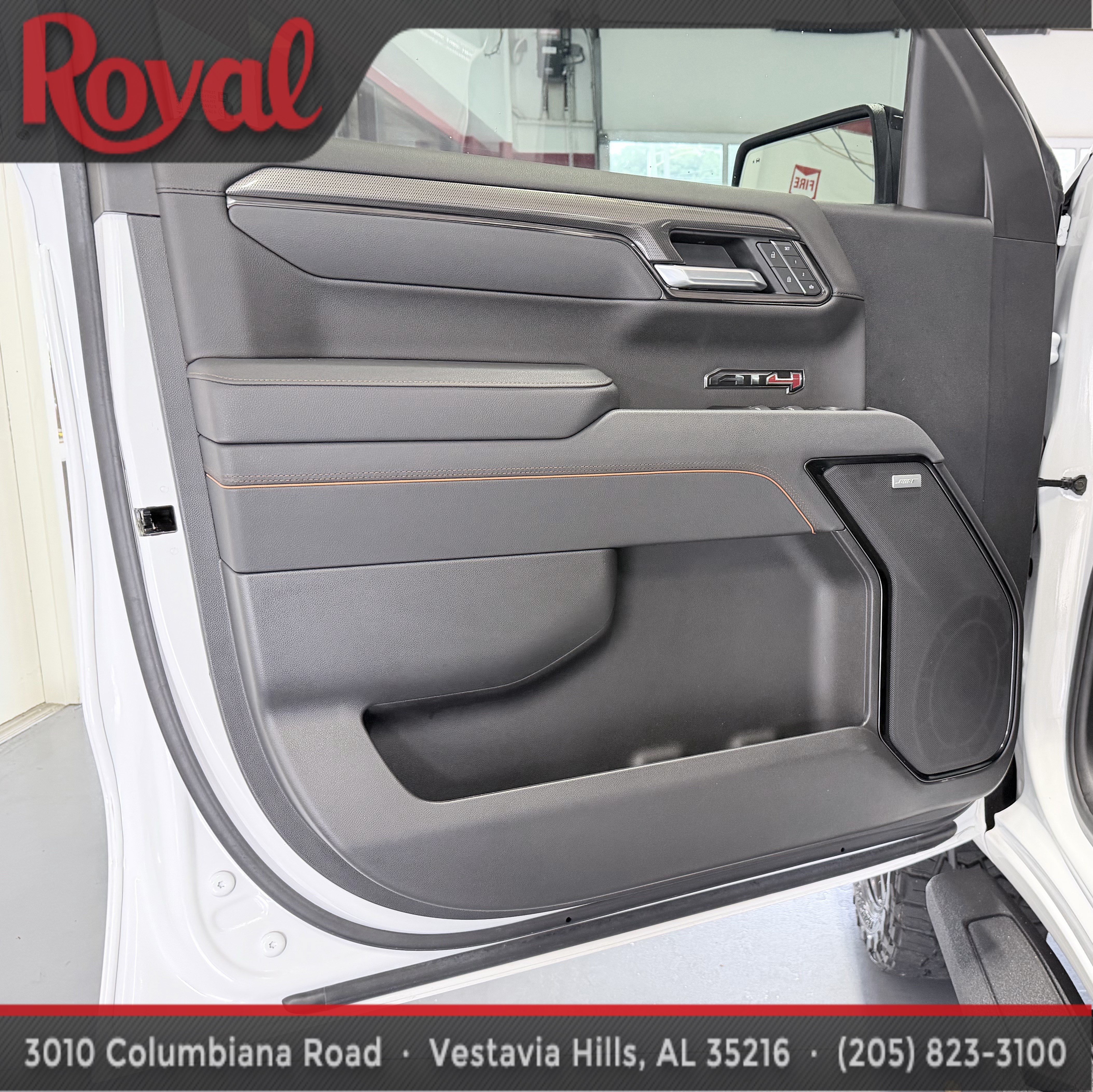 Used 2025 GMC Sierra 1500 AT4 w/ AT4 Premium Package AWD/4WD image 10