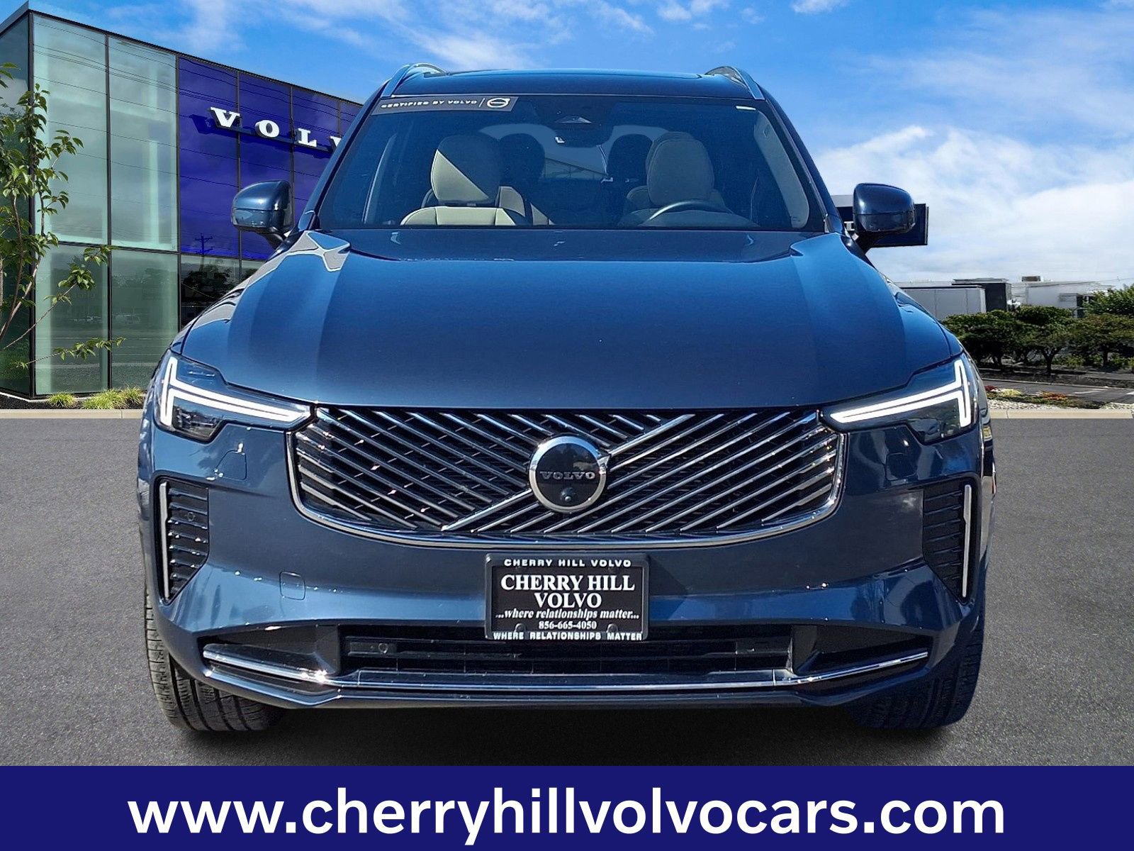 Certified 2025 Volvo XC90 B5 Plus image 2