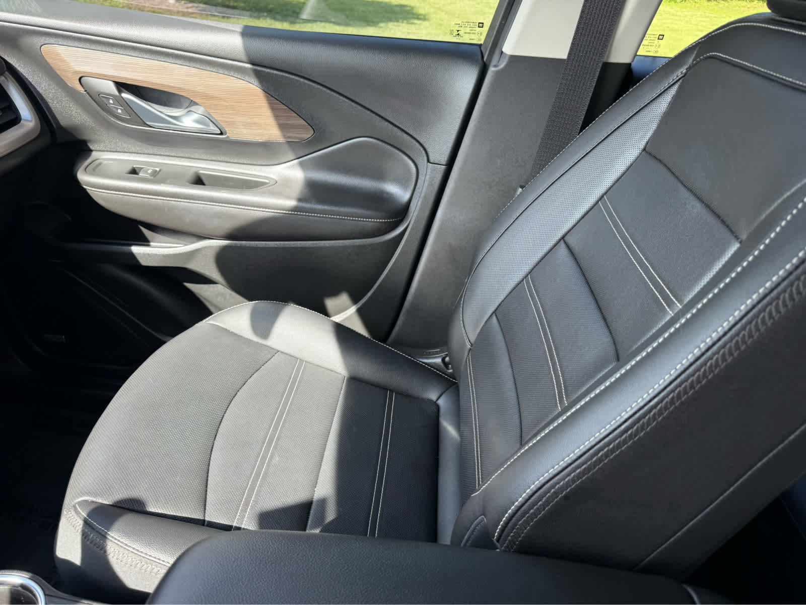Used 2022 GMC Terrain Denali w/ LPO, Floor Liner Package AWD/4WD image 26