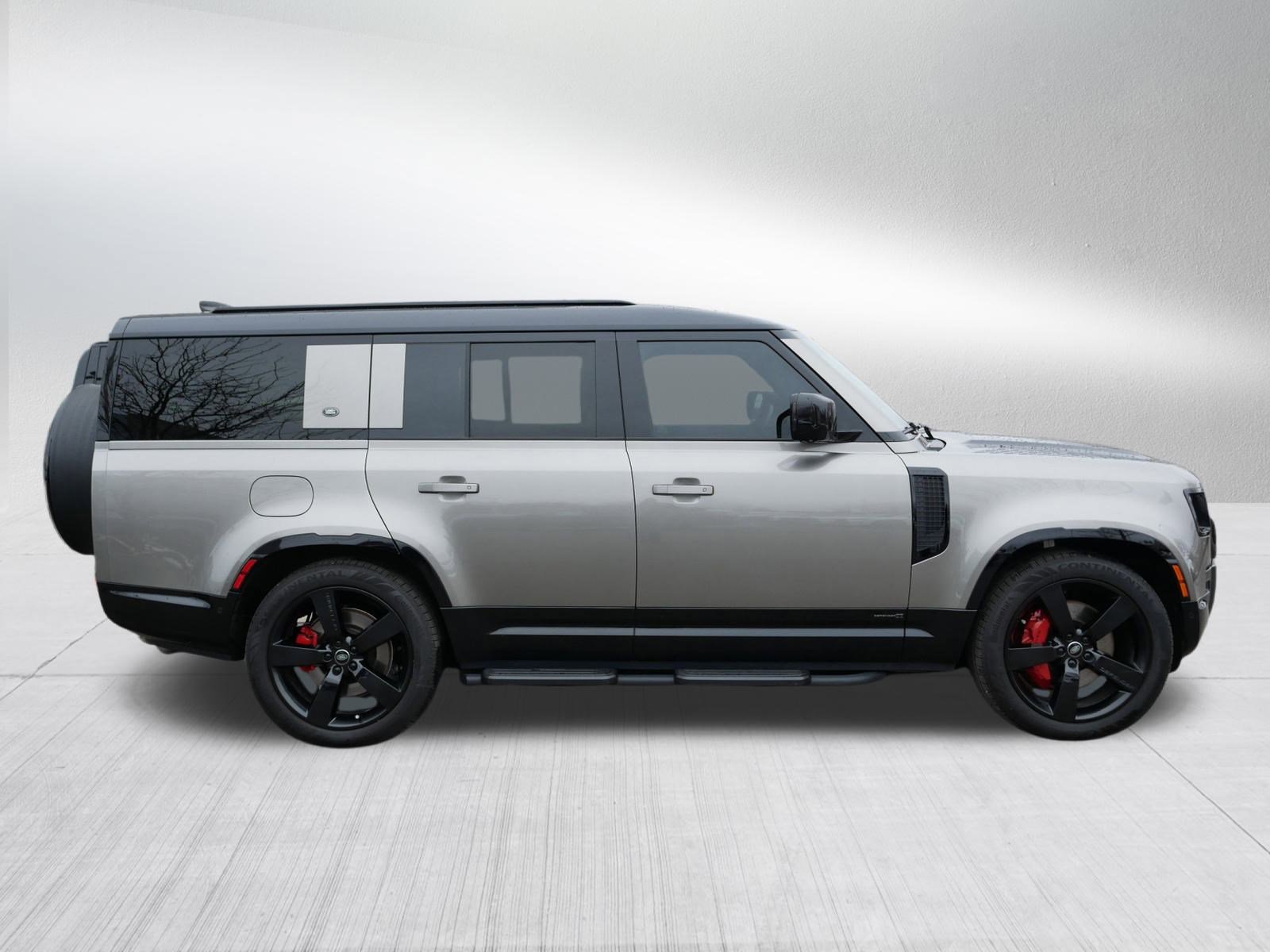 Used 2024 Land Rover Defender 130 X image 8