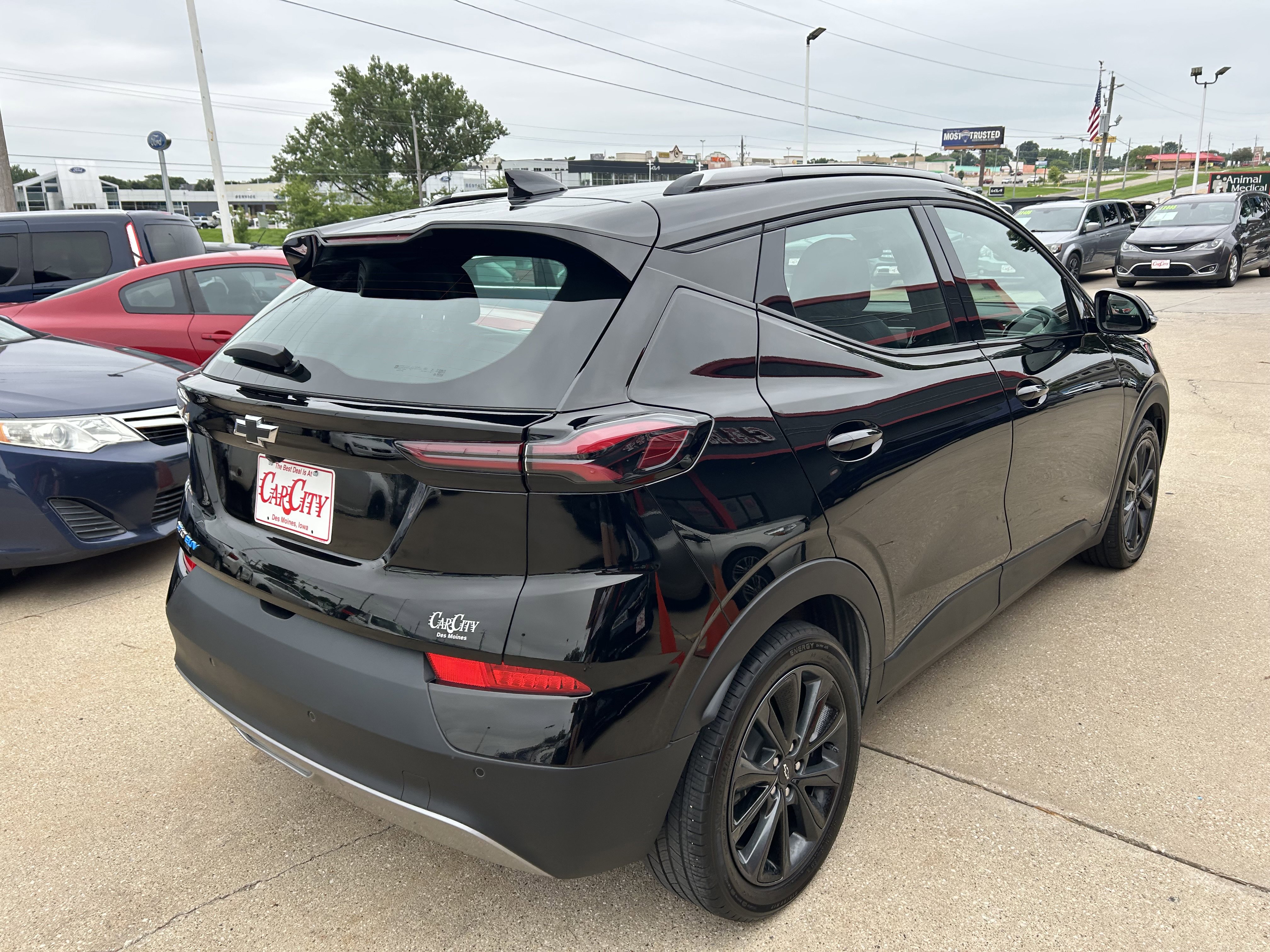 Used 2023 Chevrolet Bolt EUV LT w/ Convenience Package image 4
