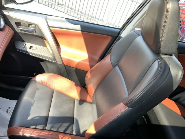 Used 2015 Toyota RAV4 Limited image 30