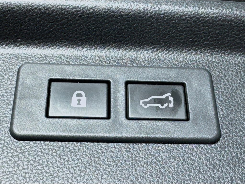 Used 2022 Subaru Forester Limited image 33