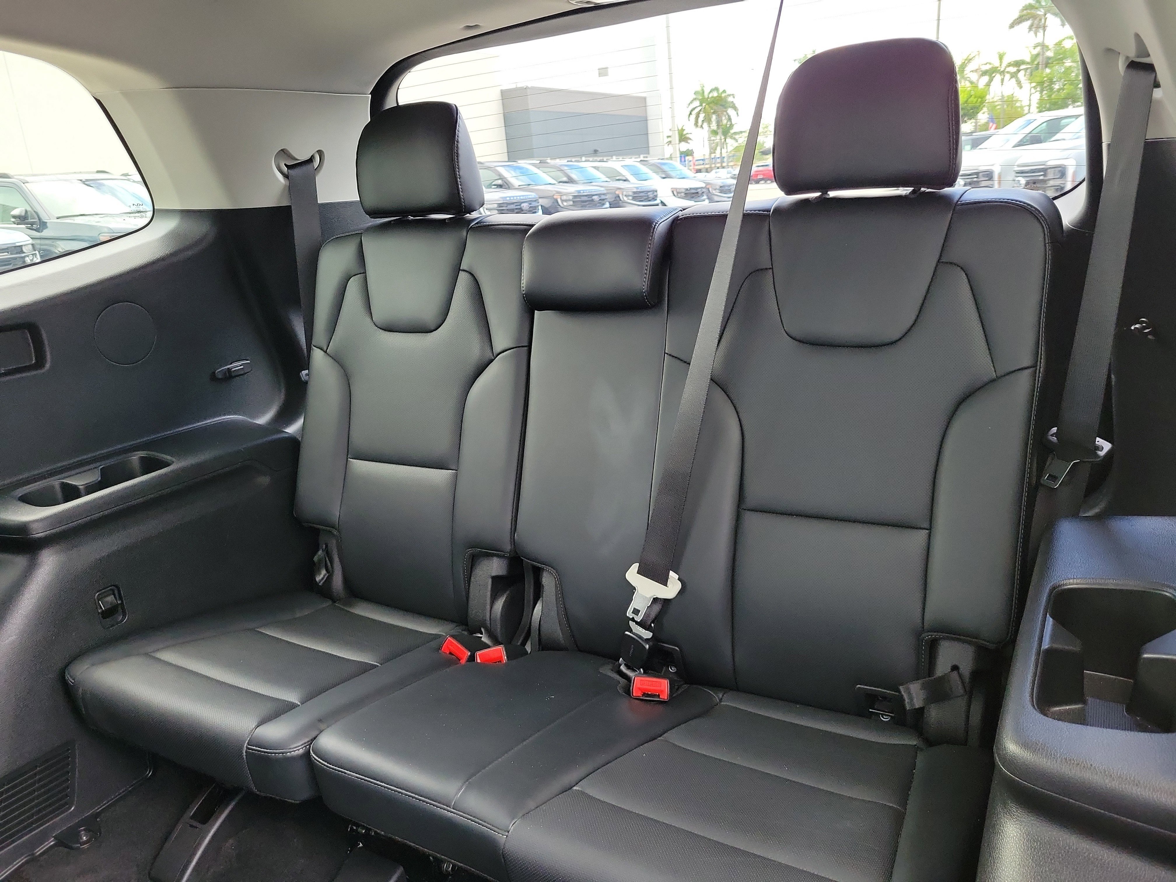 Used 2025 Kia Telluride S FWD image 16
