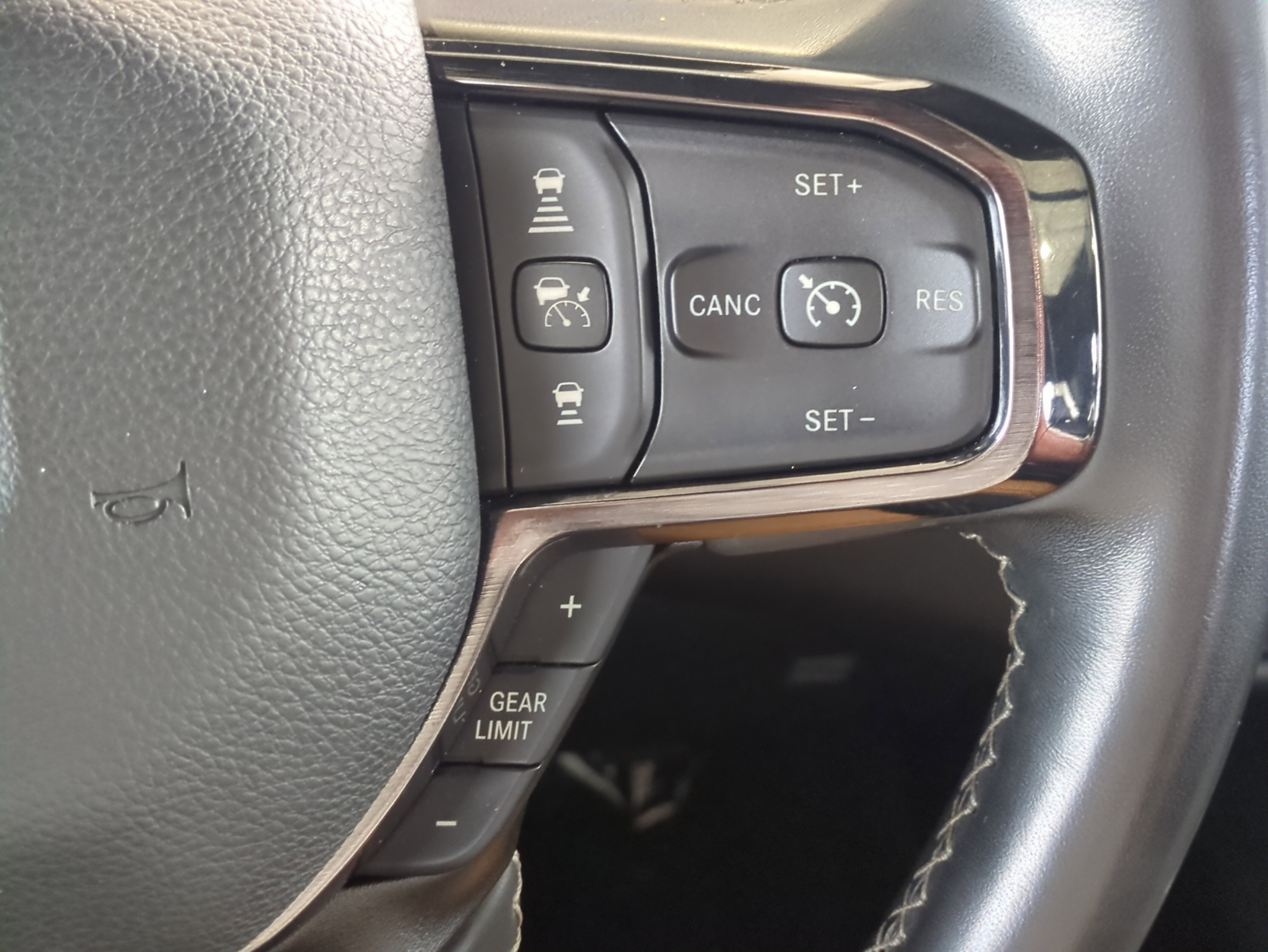 Used 2022 RAM 1500 Limited image 28