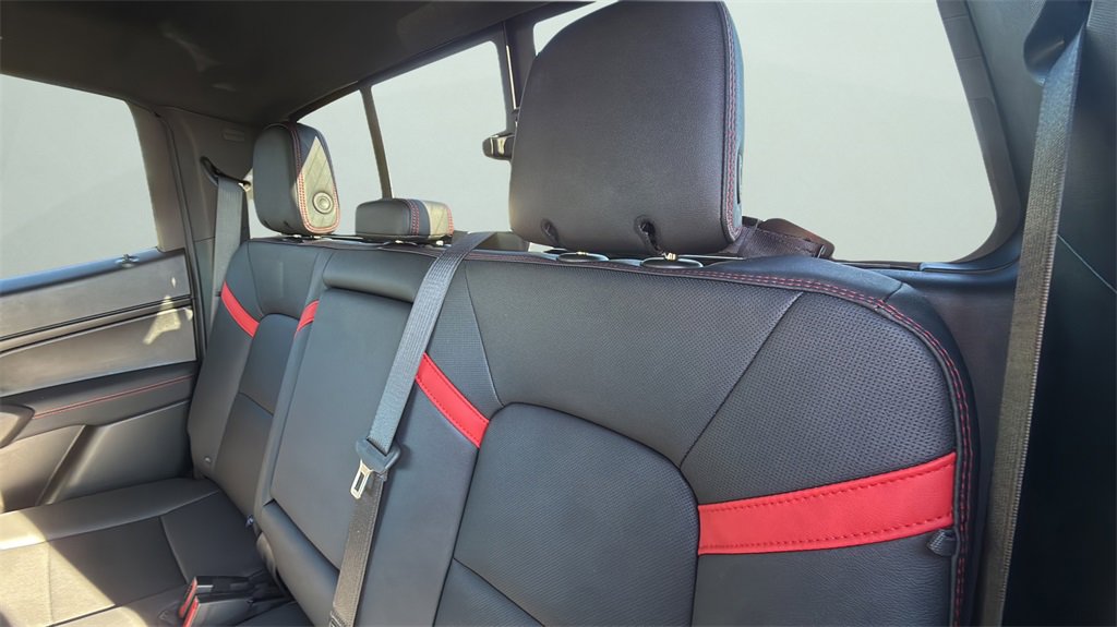 Used 2026 Chevrolet Colorado Z71 w/ Technology Package image 12