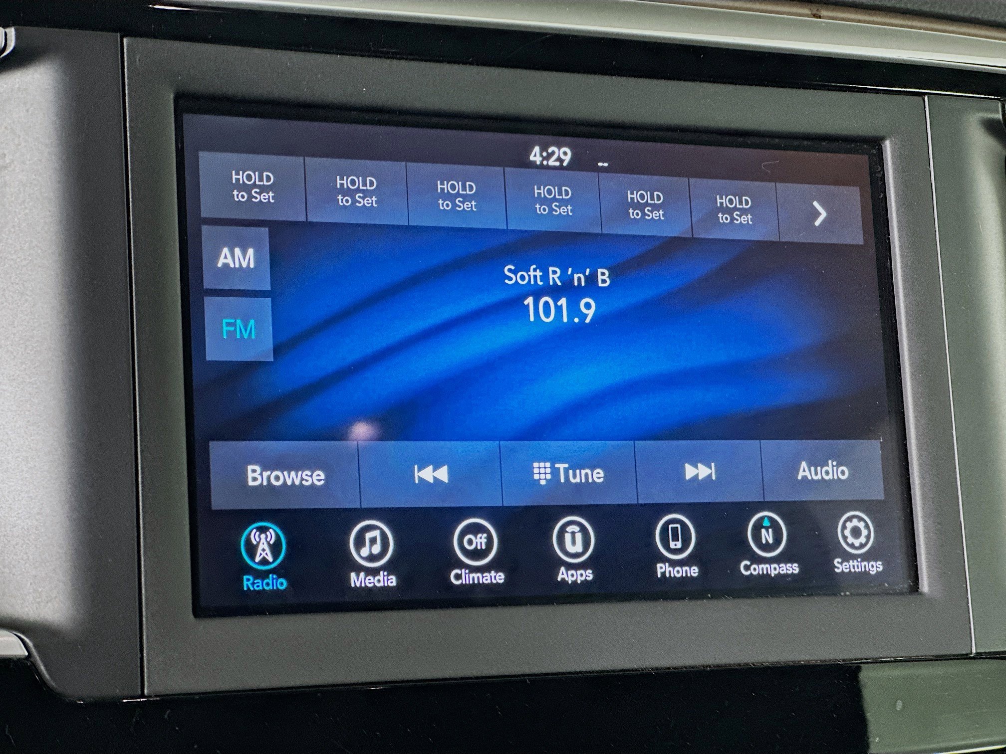 Used 2018 Chrysler Pacifica LX FWD image 21