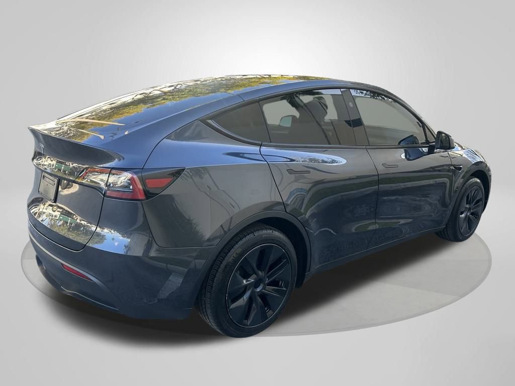 Used 2025 Tesla Model Y Long Range image 7