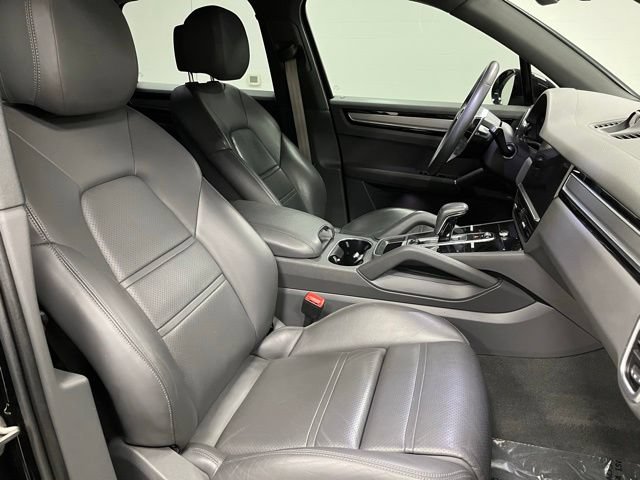 Used 2022 Porsche Cayenne Platinum Edition AWD/4WD image 60