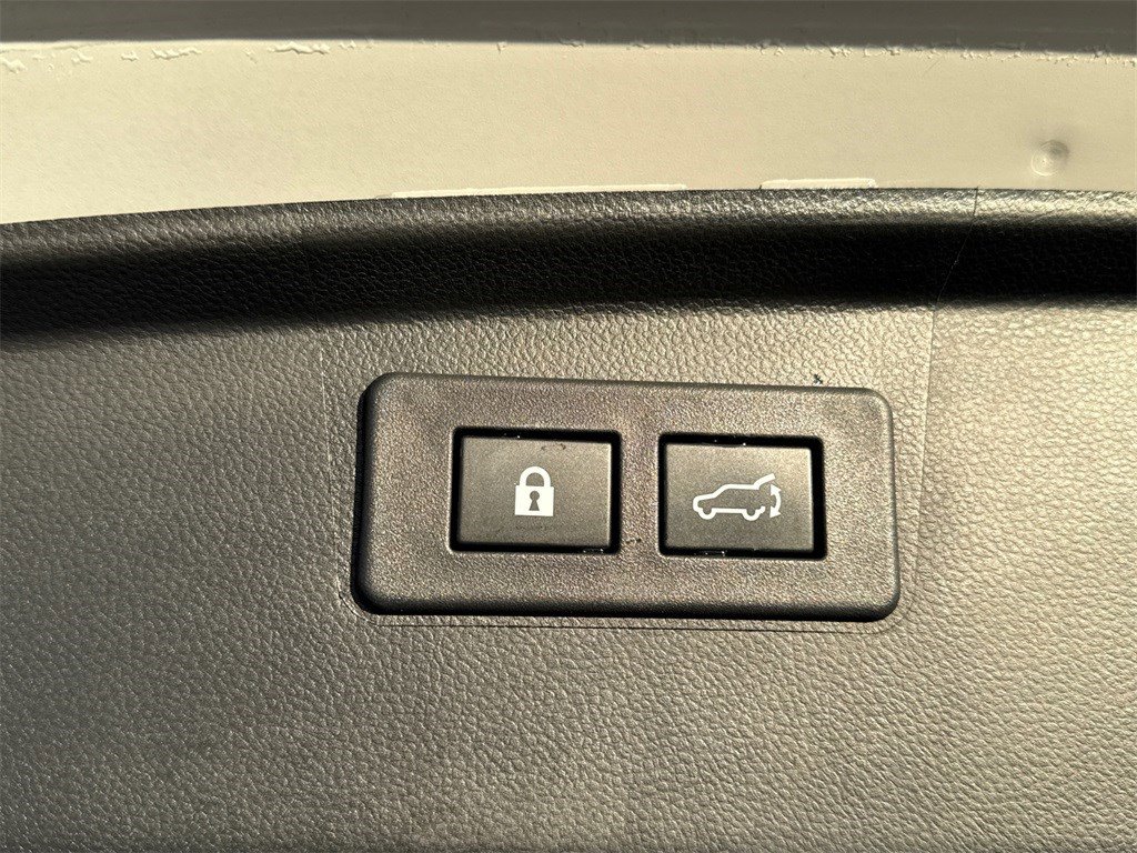 Used 2022 Subaru Outback Limited image 17