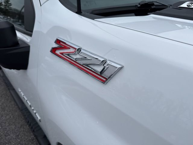 Used 2025 Chevrolet Silverado 2500 Custom w/ Custom Value Package image 37