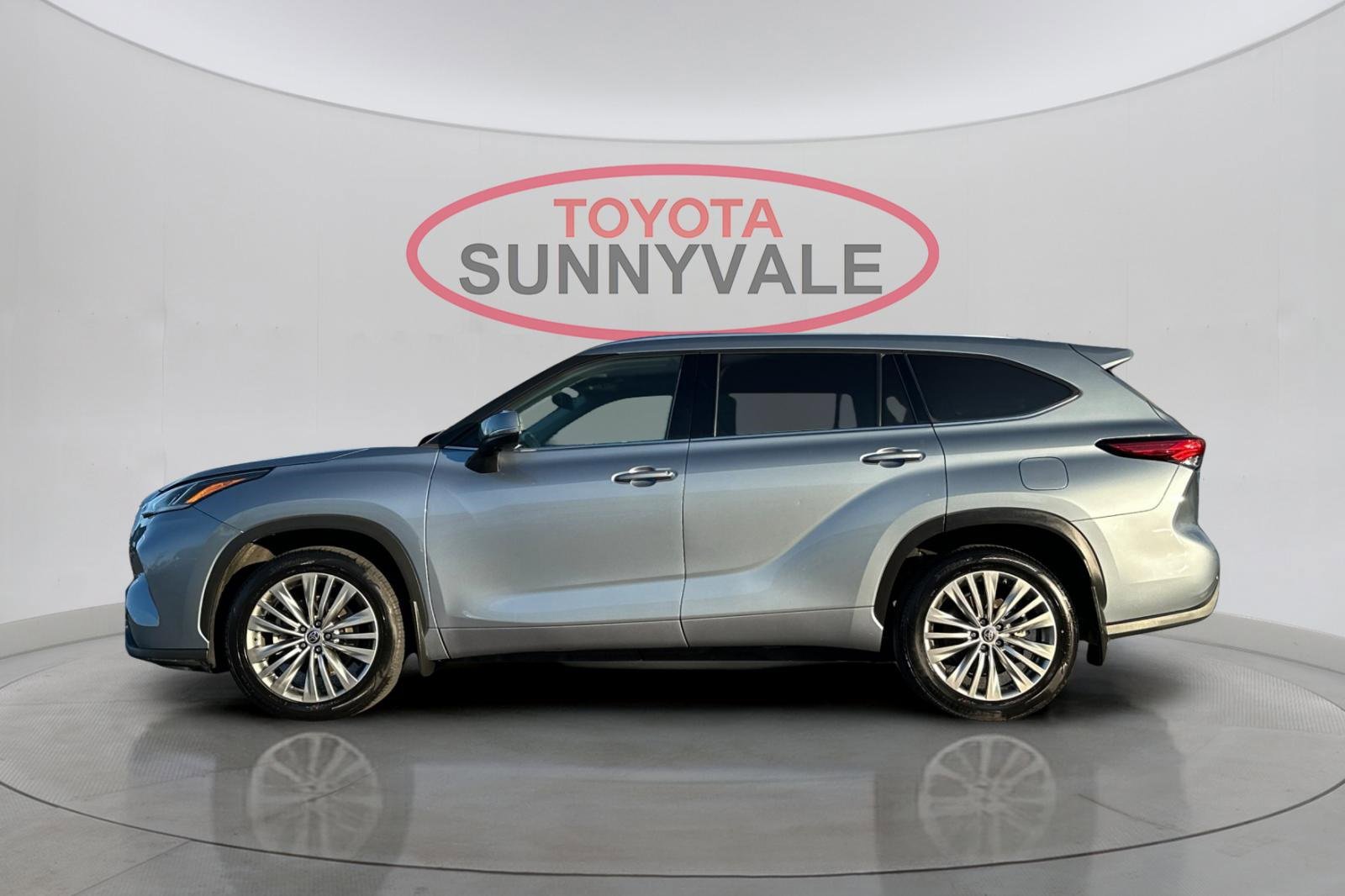 Certified 2022 Toyota Highlander Platinum image 7
