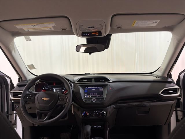 Used 2023 Chevrolet TrailBlazer LS image 24