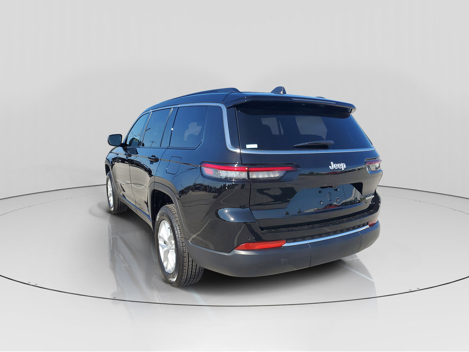 New 2025 Jeep Grand Cherokee L Laredo image 3