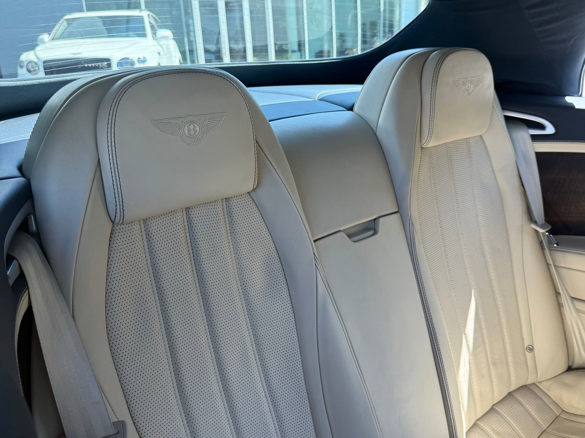 Used 2015 Bentley Continental GT V8 S image 34