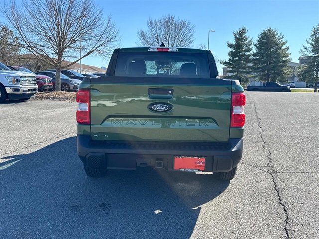 Used 2025 Ford Maverick XLT w/ Equipment Group 302A image 6