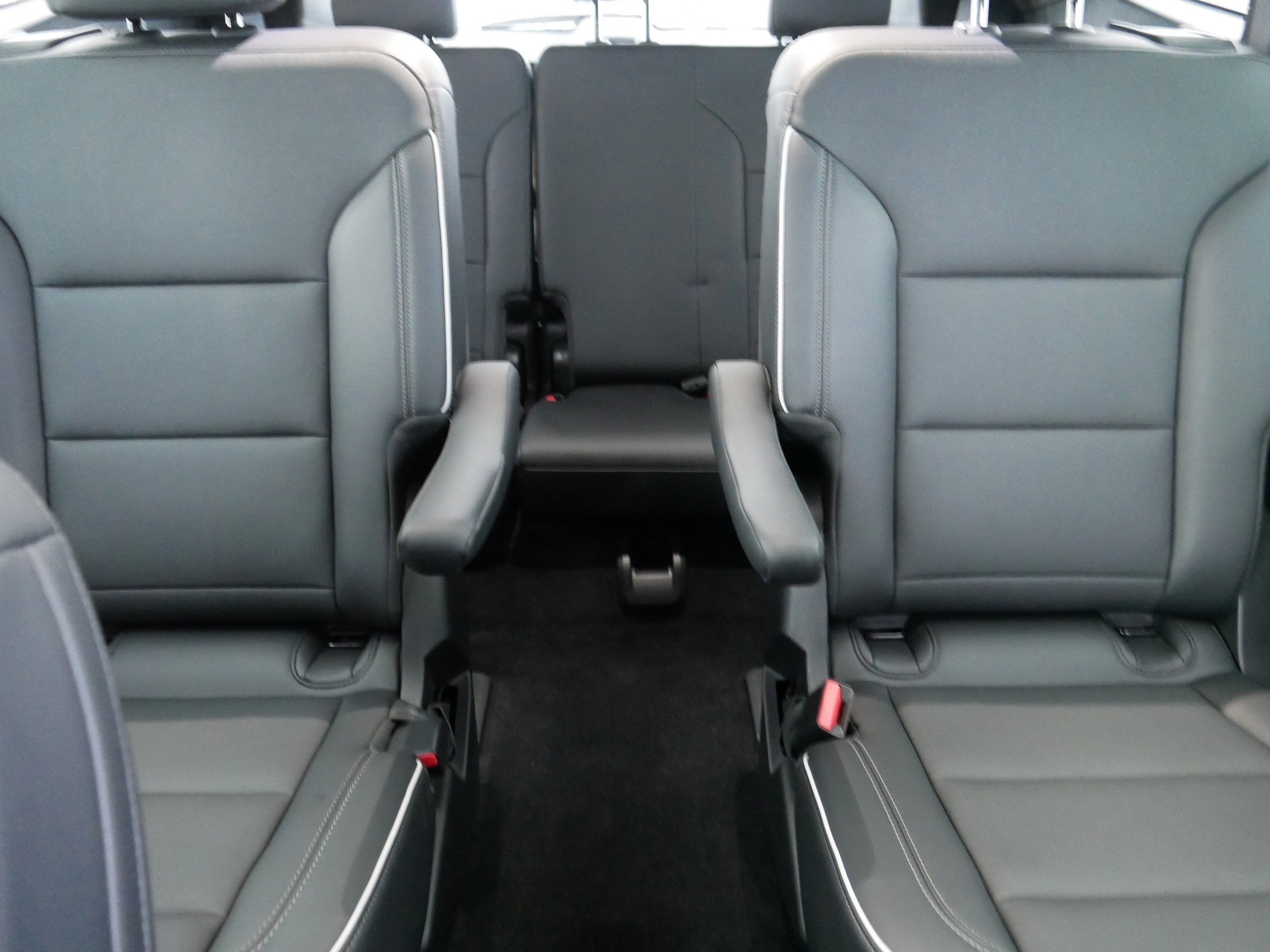 Certified 2025 Buick Enclave Preferred image 13