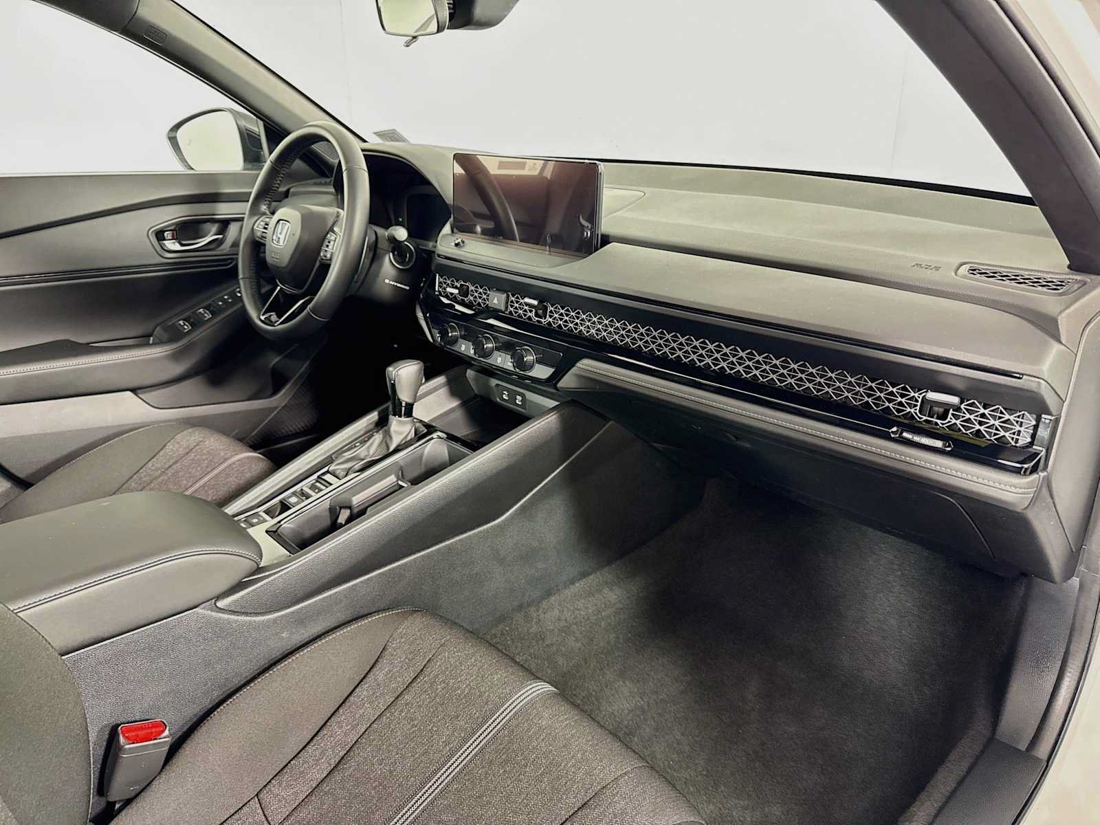 Certified 2024 Honda Accord Sport image 26