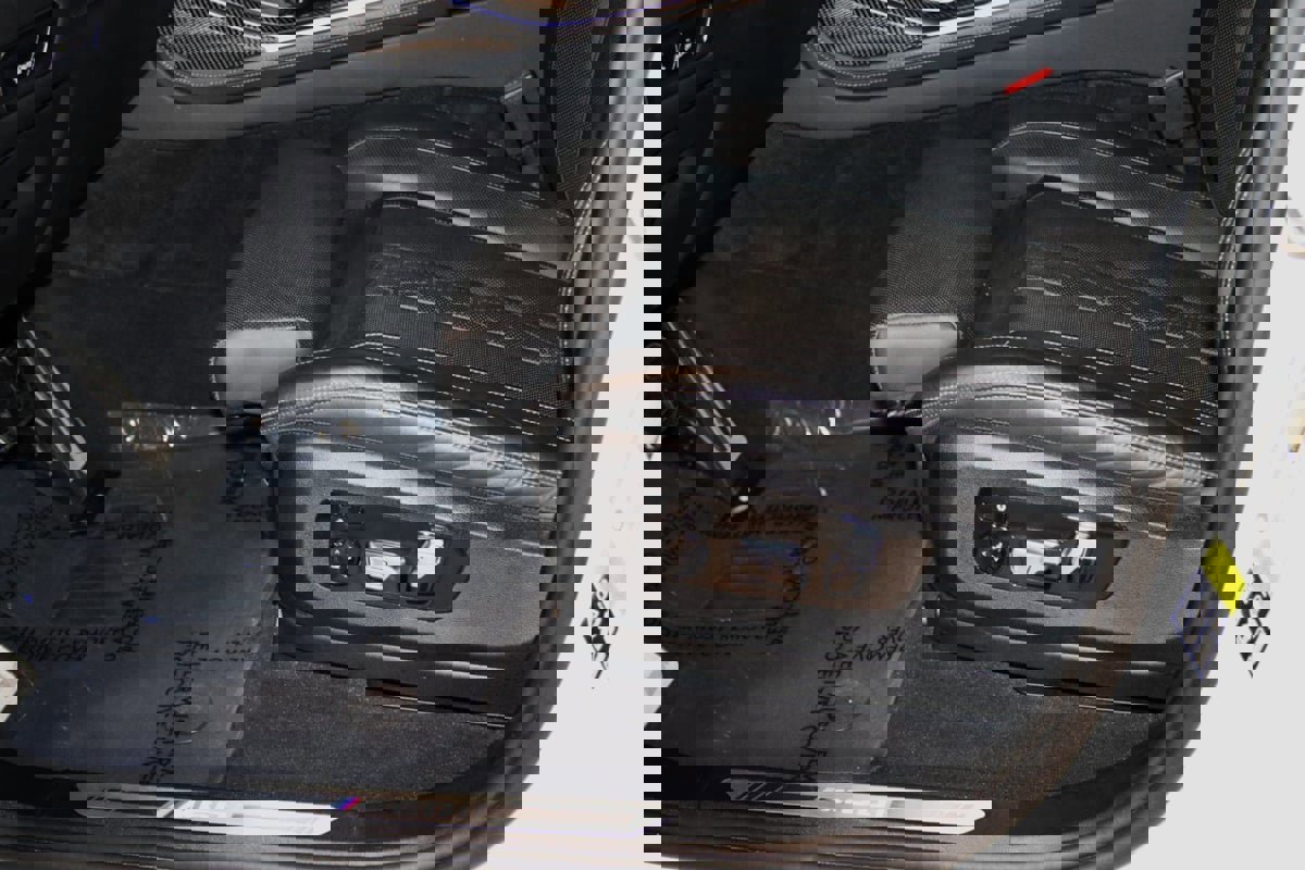 Used 2024 BMW X7 M60i image 36