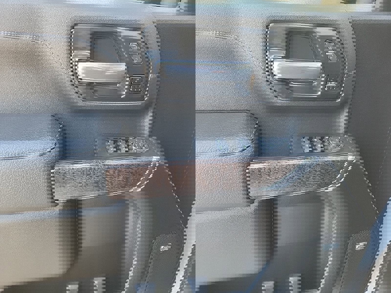 Used 2023 GMC Sierra 2500 Denali image 20