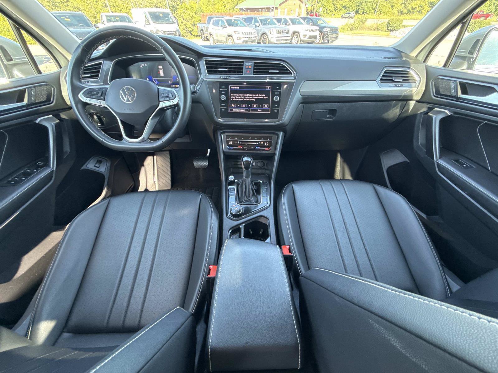 Used 2024 Volkswagen Tiguan SE AWD/4WD image 17