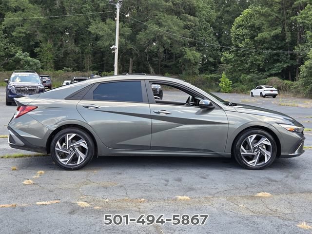 Used 2025 Hyundai Elantra Sport FWD image 6