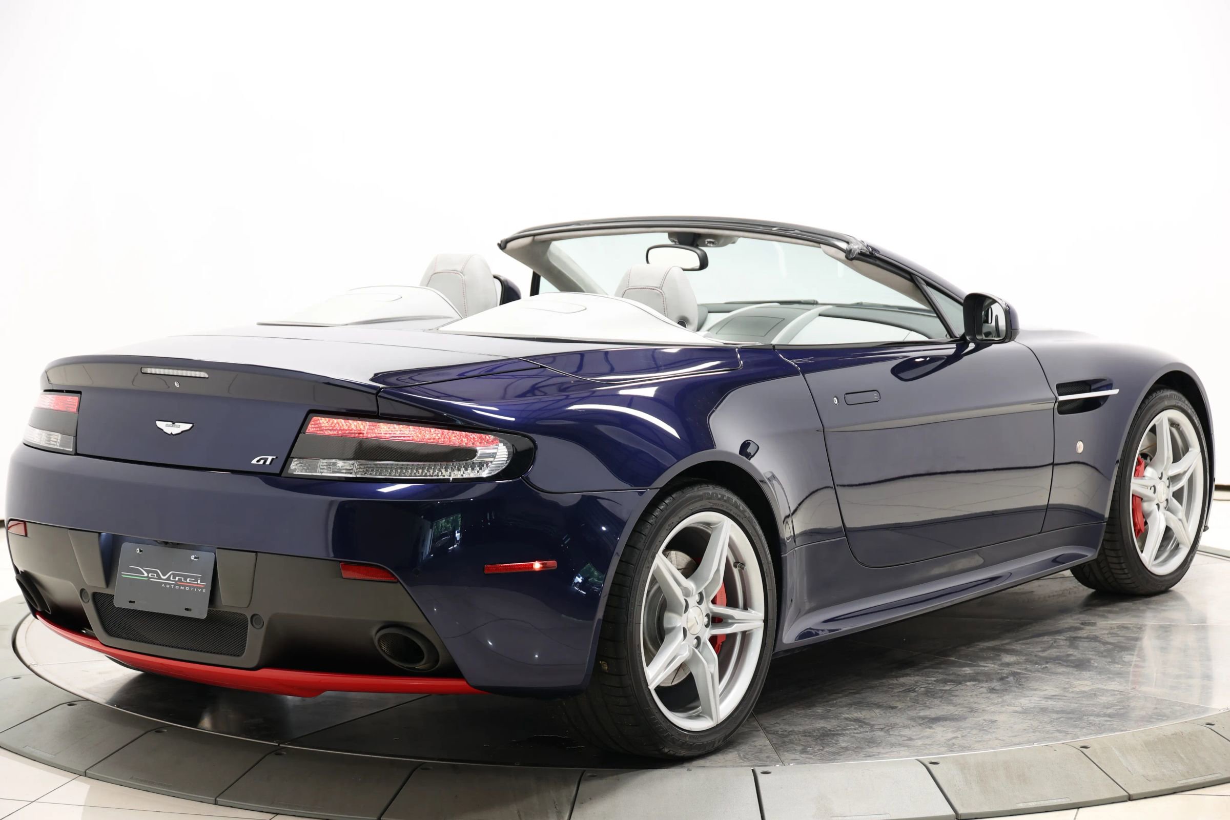 Used 2016 Aston Martin V8 Vantage GT RWD image 53