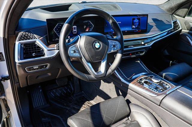 Used 2023 BMW X7 xDrive40i AWD/4WD image 10