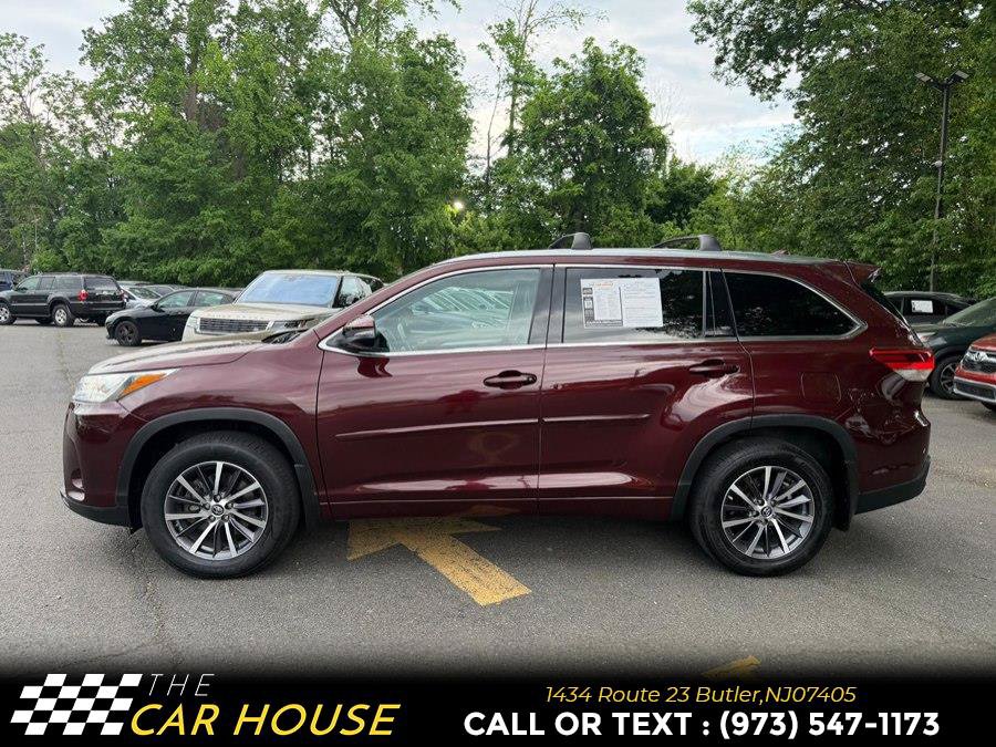 Used 2018 Toyota Highlander XLE w/ Protection Package #3 AWD/4WD image 3